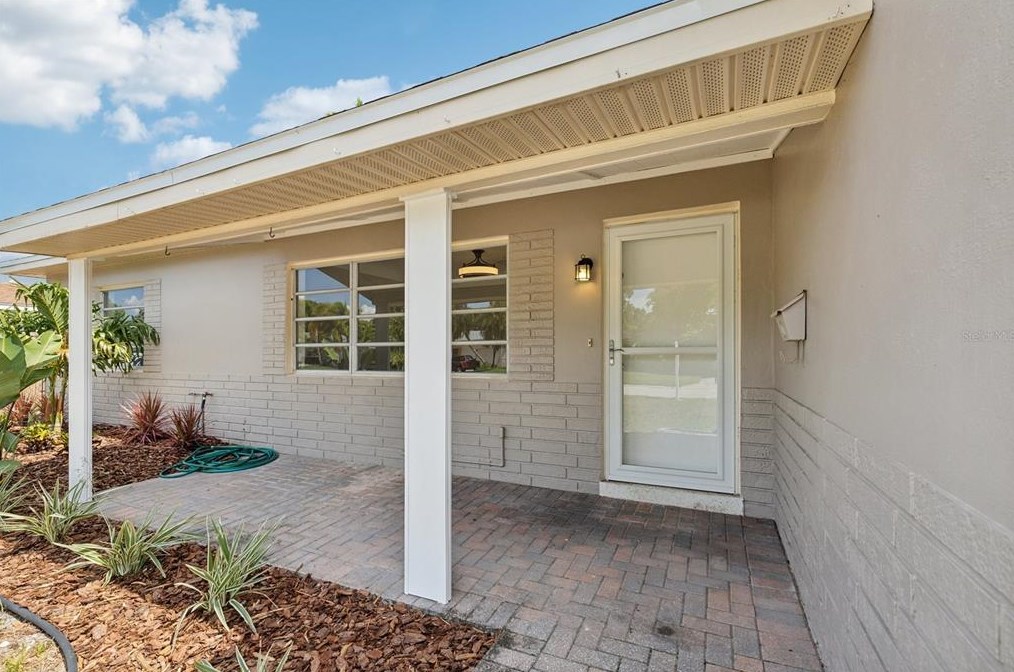 5496 25th Ave, Saint Petersburg, FL 33710-3421