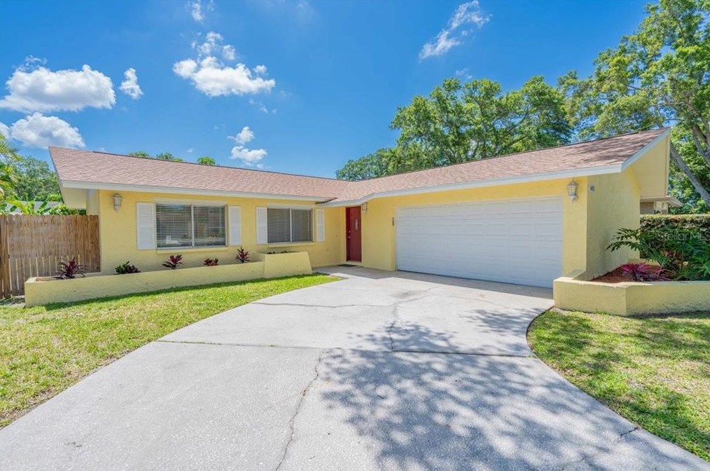 6411 Woodland Blvd, Pinellas Park, FL 33781-4923