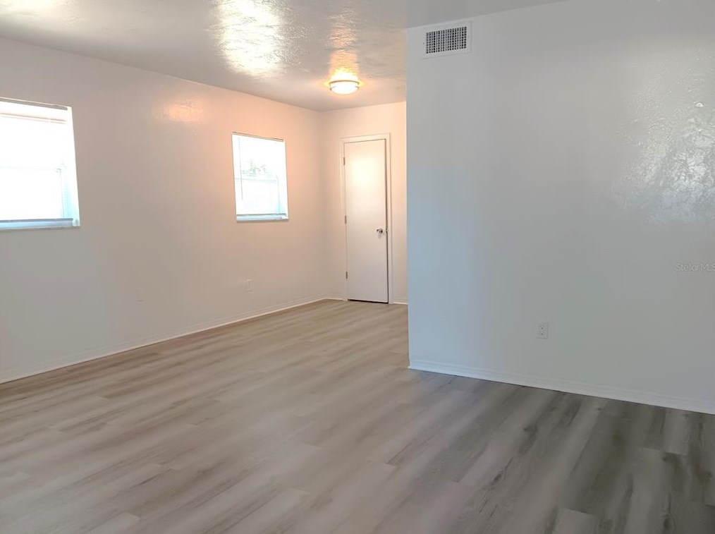 1260 70th St N Apt 1, Saint Petersburg, FL 33710