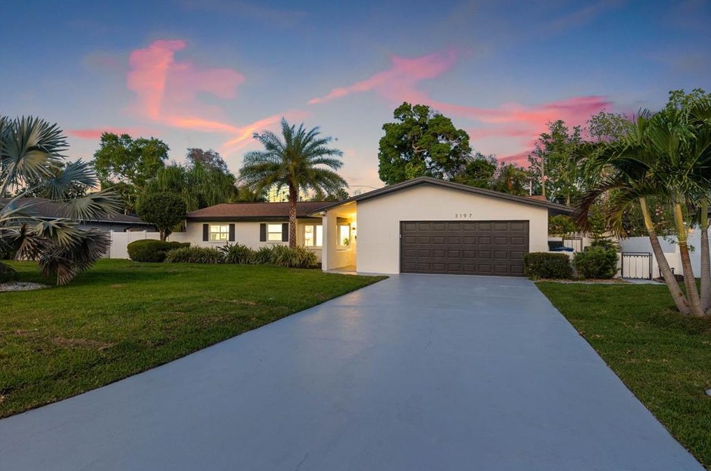 3197 Walnut St Ne, Saint Petersburg, FL 33704