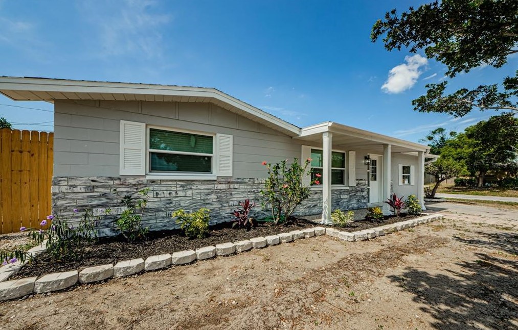 4744 Guardian Ave, Tarpon Springs, FL 34690-5826