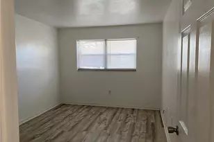 911 Washington Ave, Largo, FL 33770 - Photo 6