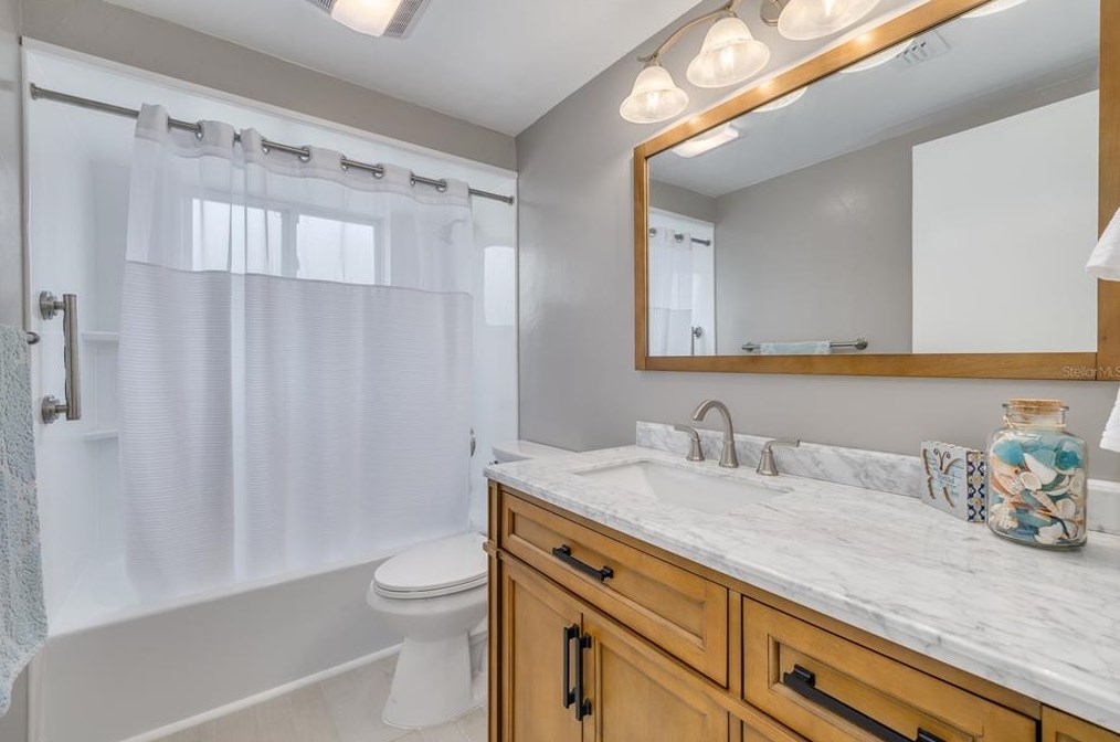 1451 Bookman Dr, Tarpon Springs FL  34690-6240 exterior