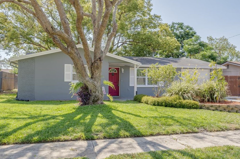1451 Bookman Dr, Tarpon Springs, FL 34690-6240