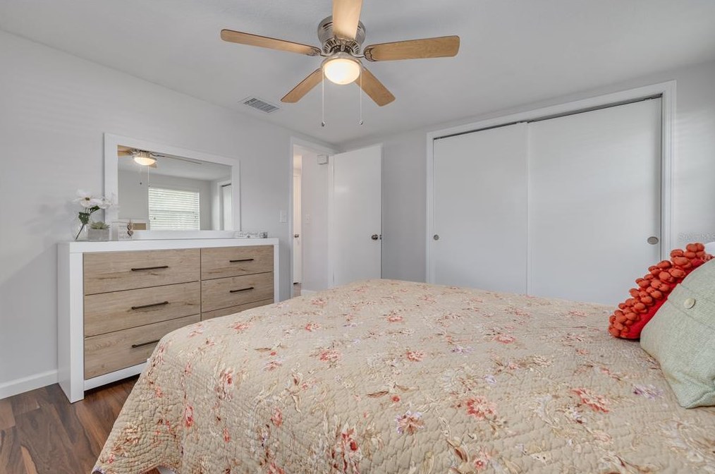 1451 Bookman Dr, Tarpon Springs FL  34690-6240 exterior