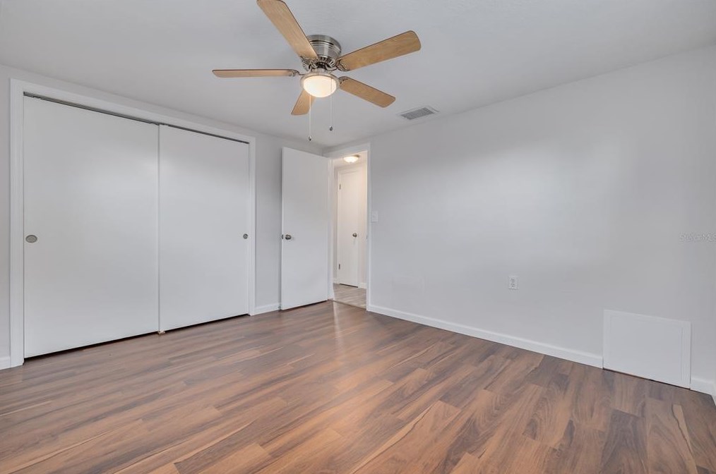 1451 Bookman Dr, Tarpon Springs FL  34690-6240 exterior