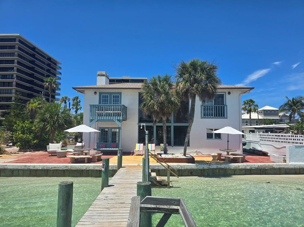7675 Bayshore Dr, Saint Petersburg, FL 33706