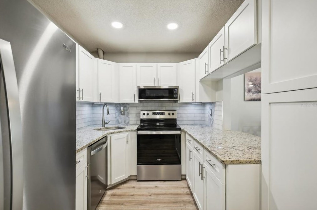 1433 Pine Glen Pl, Tarpon Springs, FL 34688-6444