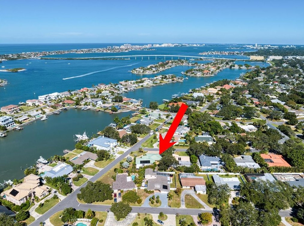 407 Harbor View Ln, Largo, FL 33770
