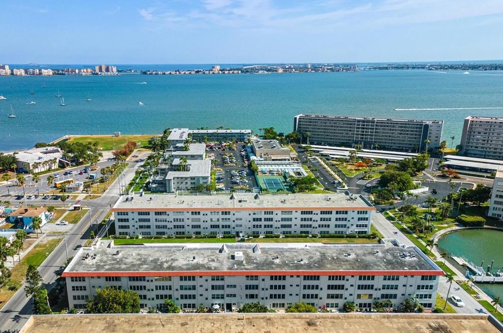 3114 59th St S #107, Saint Petersburg, FL 33707