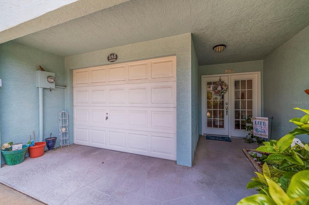 548 Garland Cir, Belleair Beach, FL 33785-2626