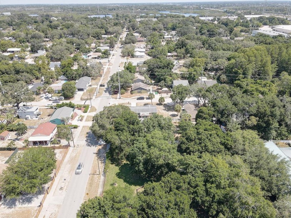 700 Cypress St, Tarpon Springs FL  34689-4215 exterior