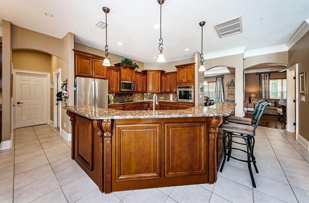 1303 Jasmine Ave, Tarpon Springs FL  34689-5230 exterior