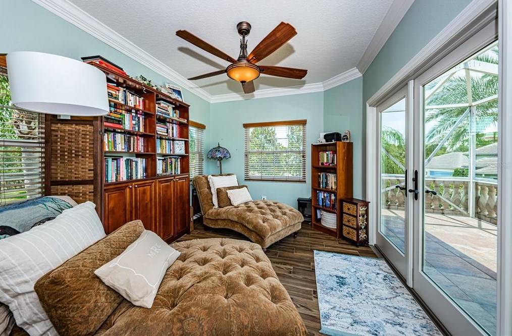 1303 Jasmine Ave, Tarpon Springs FL  34689-5230 exterior