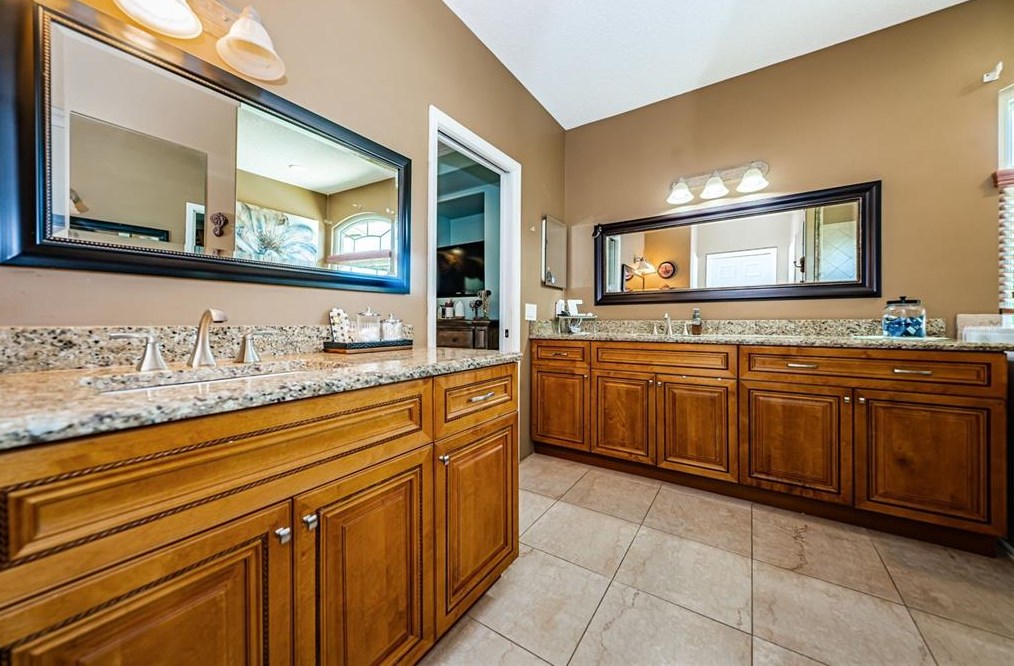 1303 Jasmine Ave, Tarpon Springs FL  34689-5230 exterior