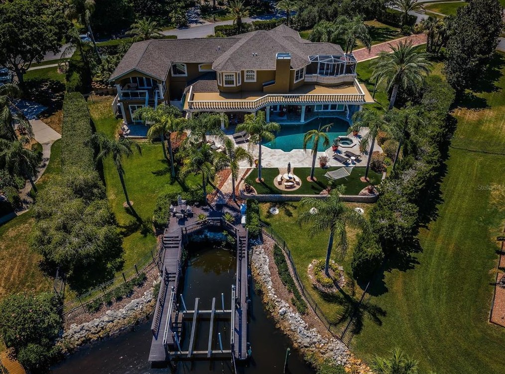 1303 Jasmine Ave, Tarpon Springs FL  34689-5230 exterior