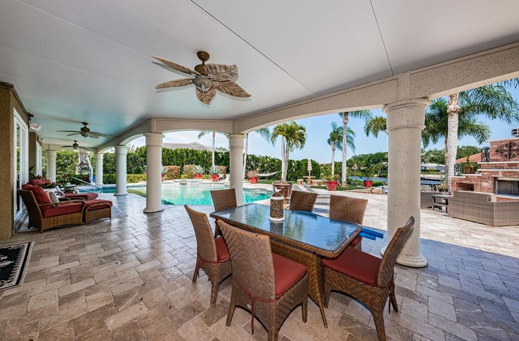 1303 Jasmine Ave, Tarpon Springs FL  34689-5230 exterior