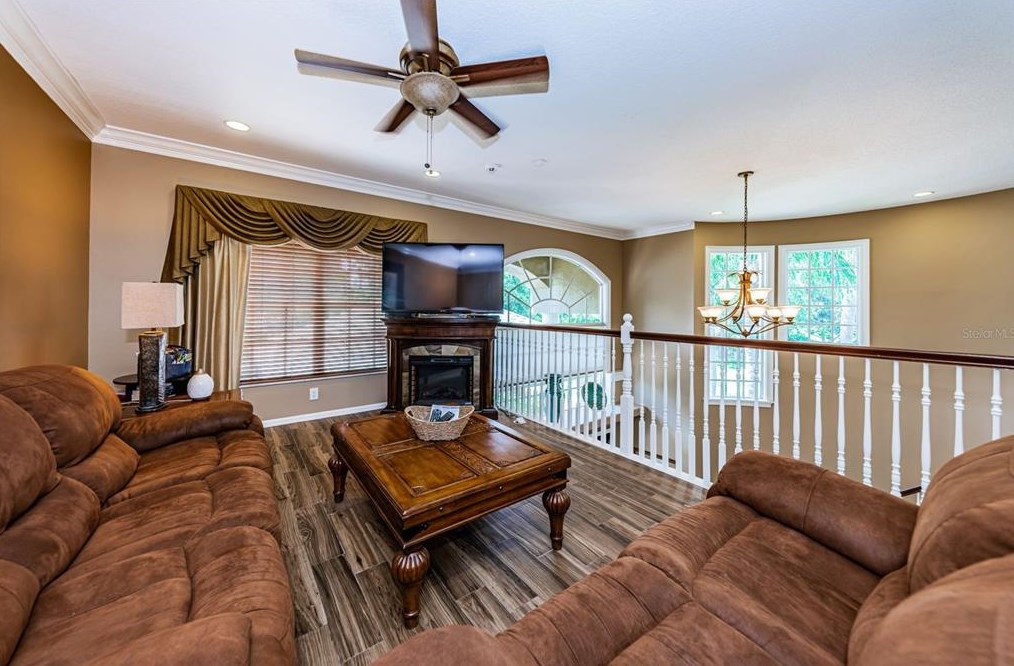 1303 Jasmine Ave, Tarpon Springs FL  34689-5230 exterior