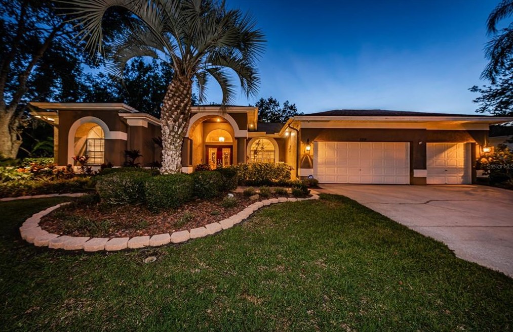 2228 Warwick Dr, Oldsmar, FL 34677-1952
