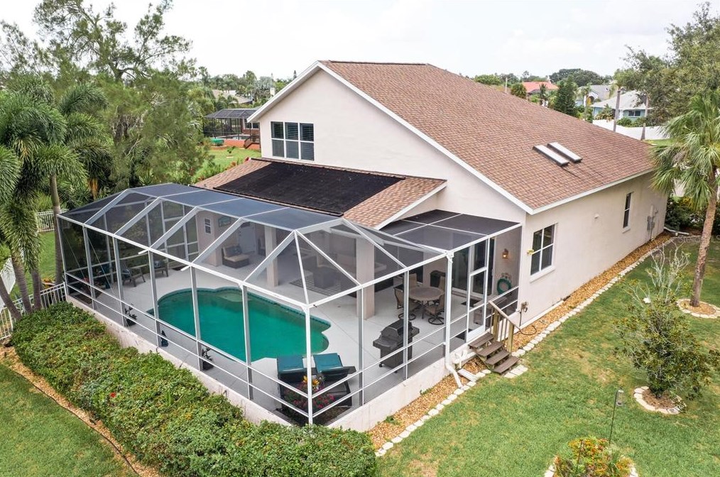 822 Greenview Dr, Ruskin, FL 33572-2802