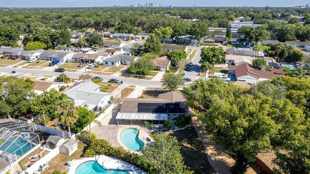 2313 Fern Cir, Tampa FL 33604-5726 exterior