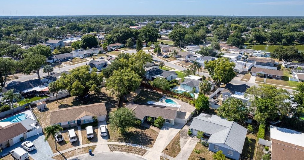 2313 Fern Cir, Tampa FL 33604-5726 exterior