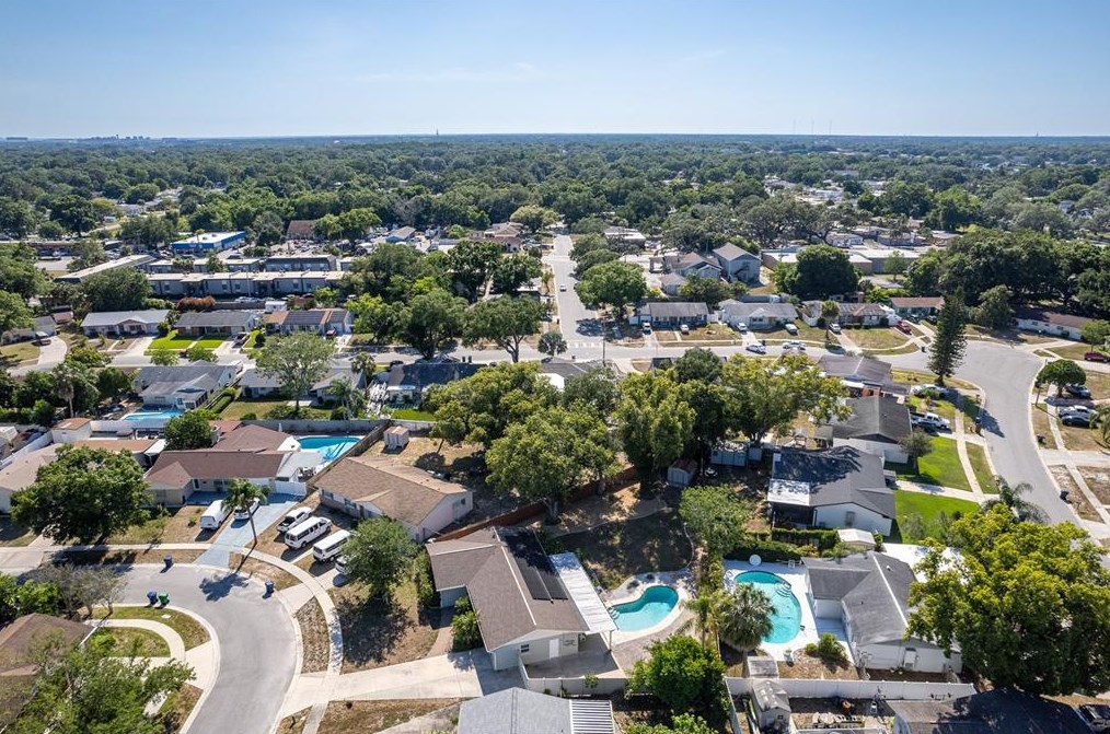 2313 Fern Cir, Tampa FL 33604-5726 exterior