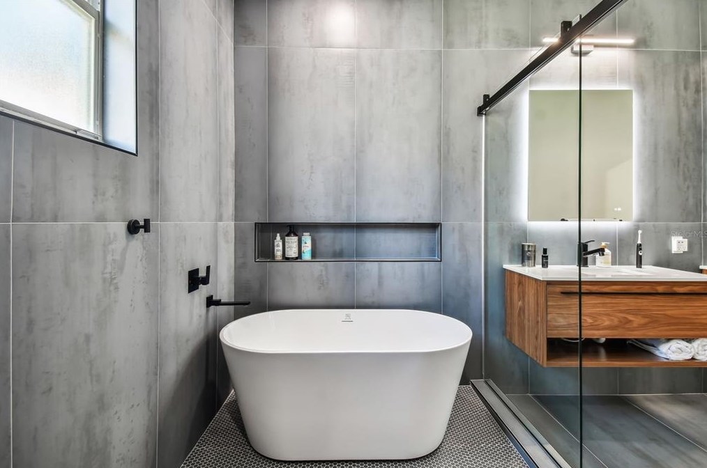 5632 Terrain De Golf Dr, Lutz FL  33558-2863 exterior