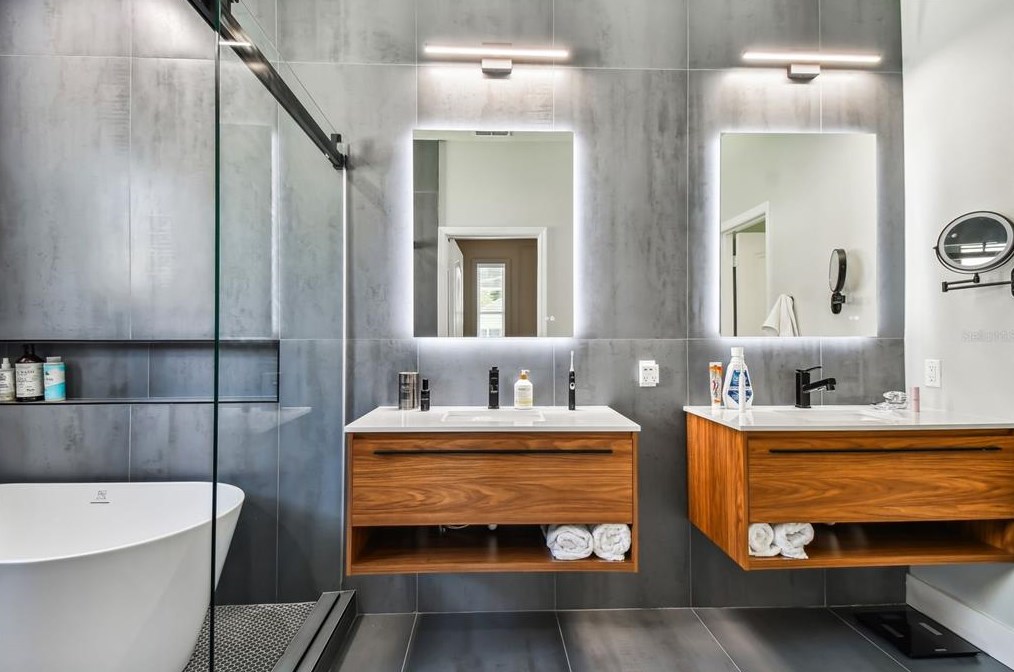 5632 Terrain De Golf Dr, Lutz FL  33558-2863 exterior