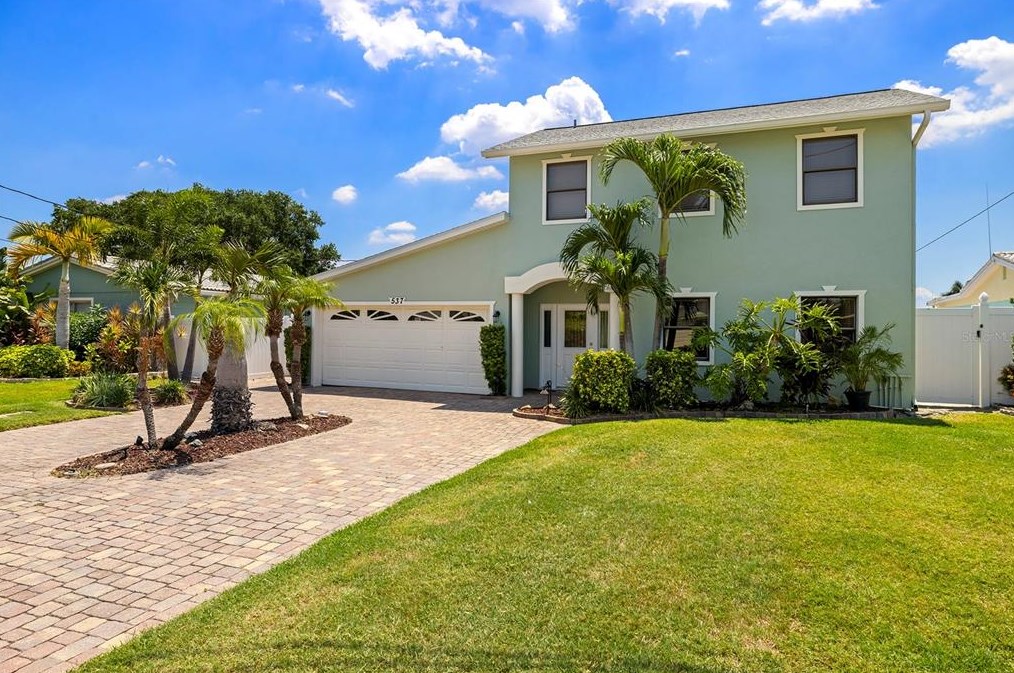 537 Lillian Dr, Saint Petersburg, FL 33708-2369