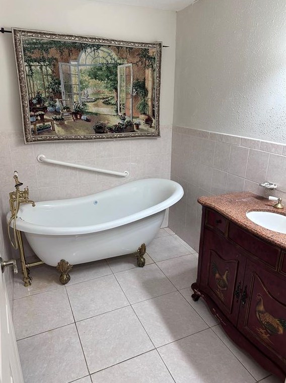 10132 Grove Dr, Port Richey, FL 34668