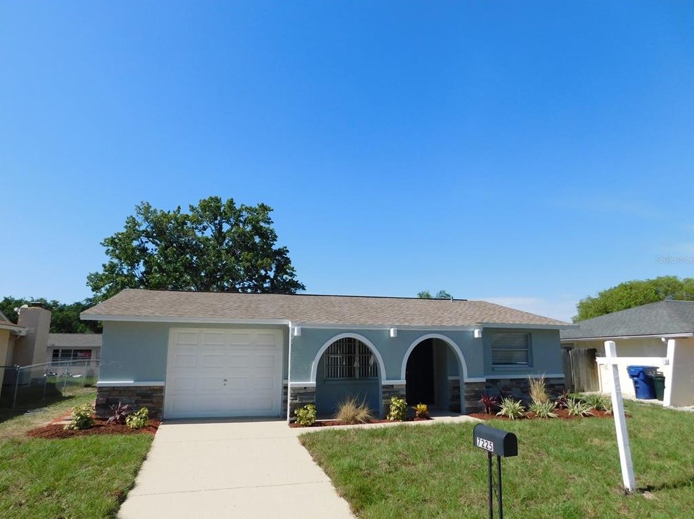 7225 Cay Dr, Port Richey, FL 34668-5712