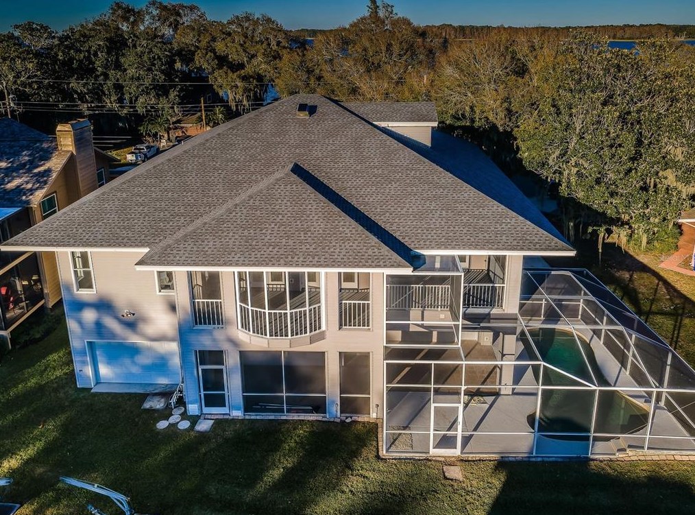 128 Lake Shore Dr, Palm Harbor, FL 34684-1202