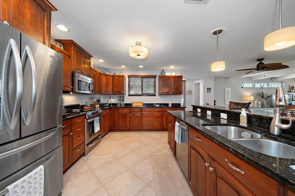 437 18 Ave, Belleair Beach FL  33785-2921 exterior