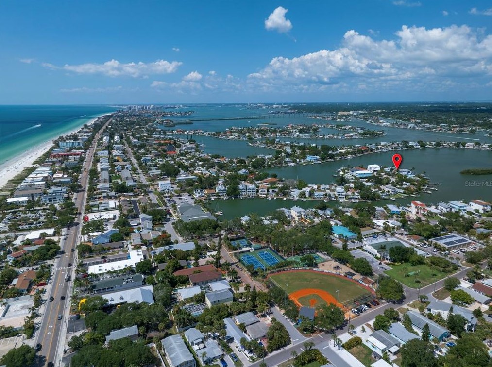 437 18 Ave, Belleair Beach FL  33785-2921 exterior