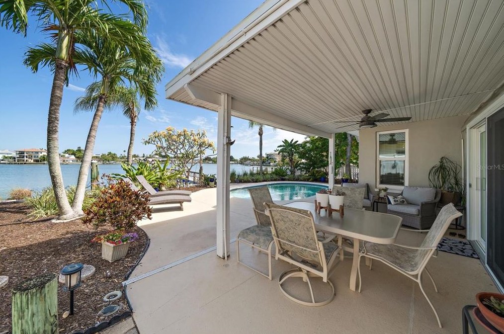 437 18 Ave, Belleair Beach FL  33785-2921 exterior