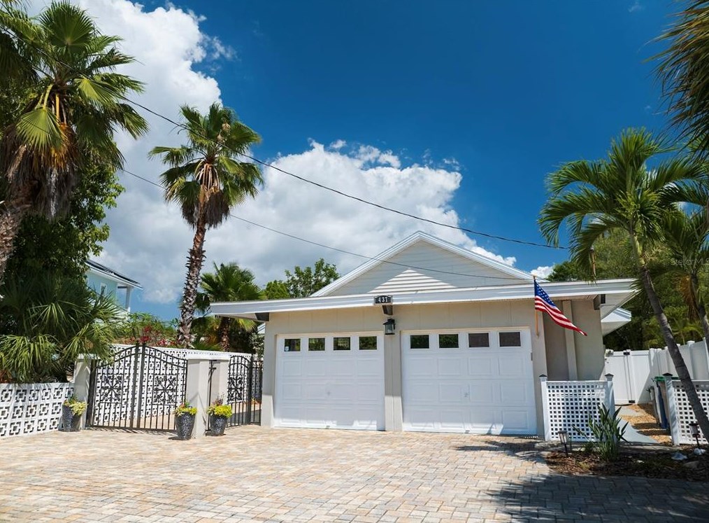 437 18 Ave, Belleair Beach FL  33785-2921 exterior