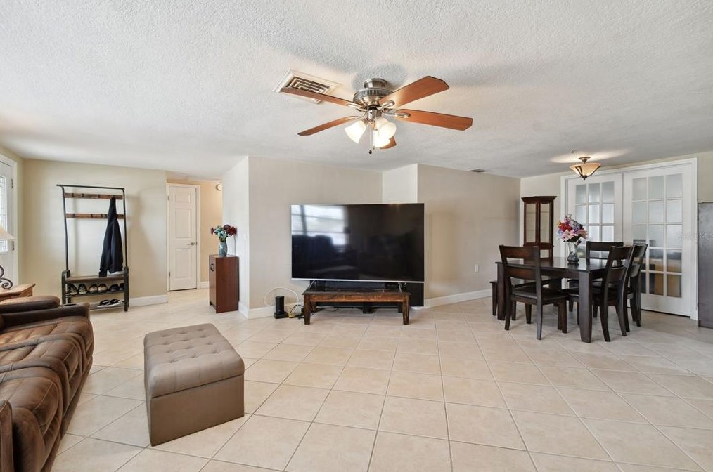 5130 Lofton Dr, New Port Richey FL  34652-6164 exterior