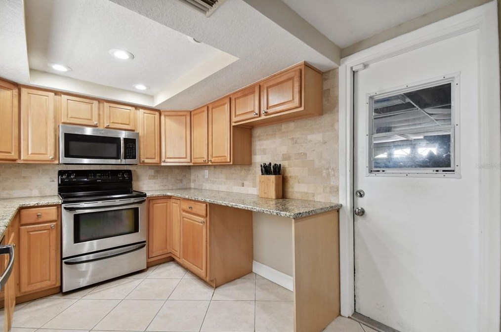 5130 Lofton Dr, New Port Richey FL  34652-6164 exterior