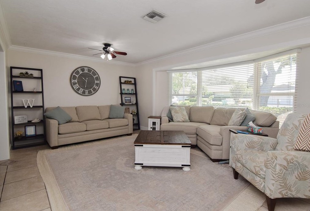 8904 124th Way, Largo, FL 33772-3319