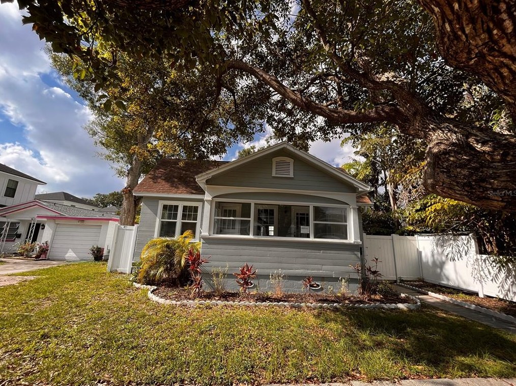 1136 19th Ave N, Saint Petersburg, FL 33704