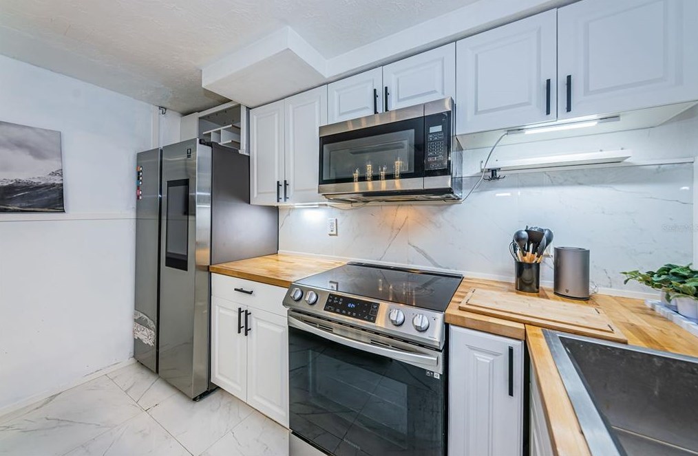 4846 Gaslight Ave, Tarpon Springs FL  34690-5801 exterior