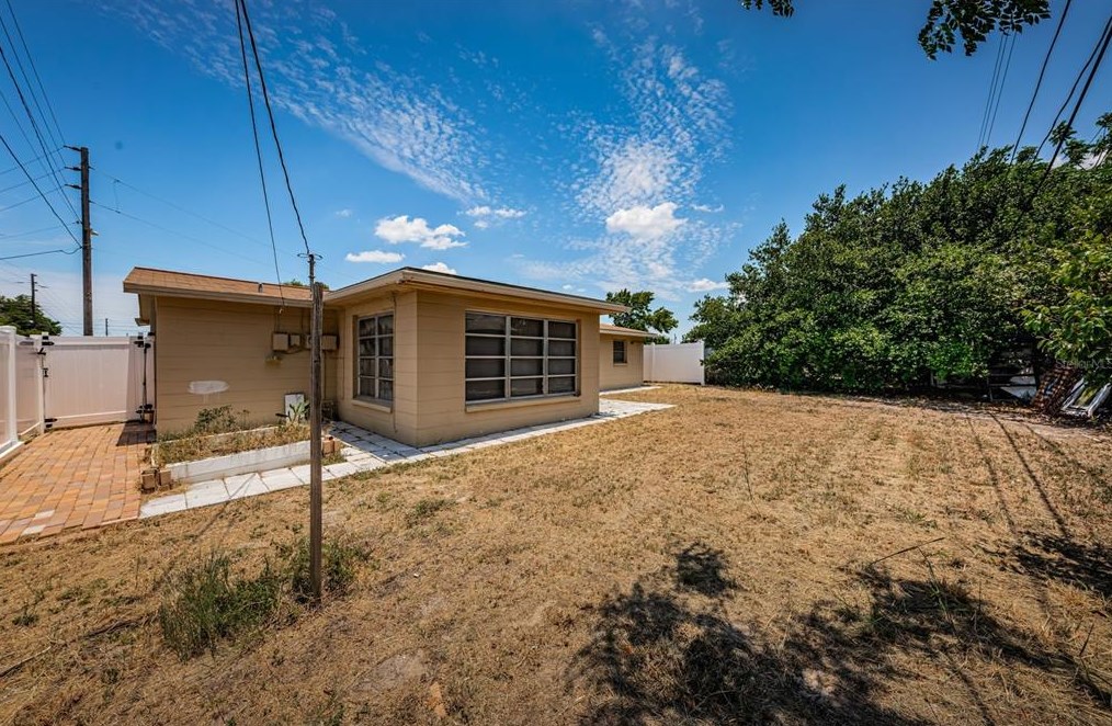 4846 Gaslight Ave, Tarpon Springs FL  exterior