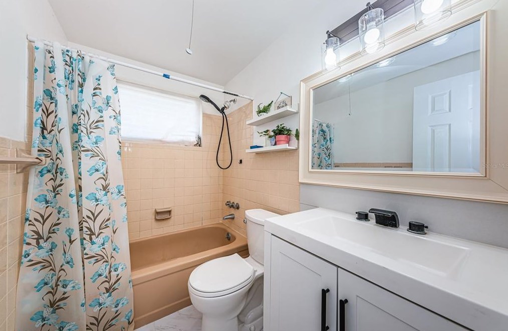 4846 Gaslight Ave, Tarpon Springs FL  exterior