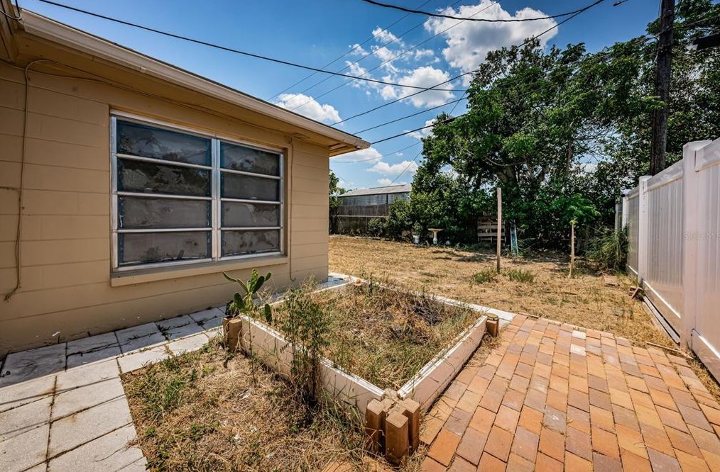 4846 Gaslight Ave, Tarpon Springs FL  exterior