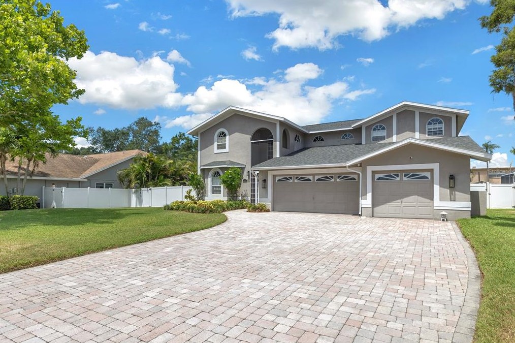 7694 Carver Ct, Largo, FL 33772