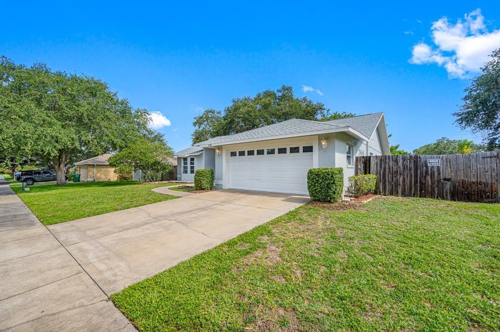 2060 Bellhurst Dr, Dunedin, FL 34698