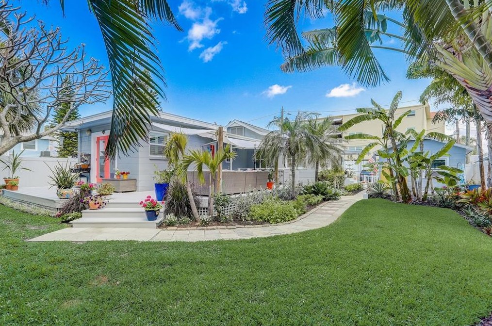 131 95th Ave, Saint Petersburg, FL 33706