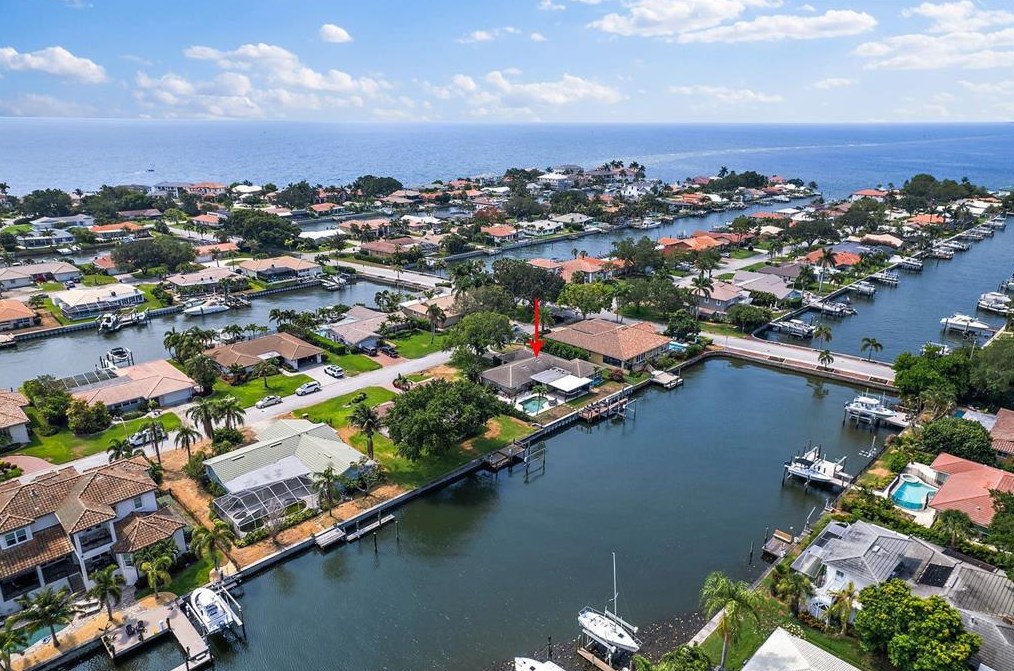 2007 Illinois Ave, Saint Petersburg, FL 33703-3423