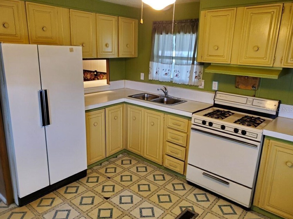 3918 Sunnybrook Ln, Lakeland FL  33815-3348 exterior